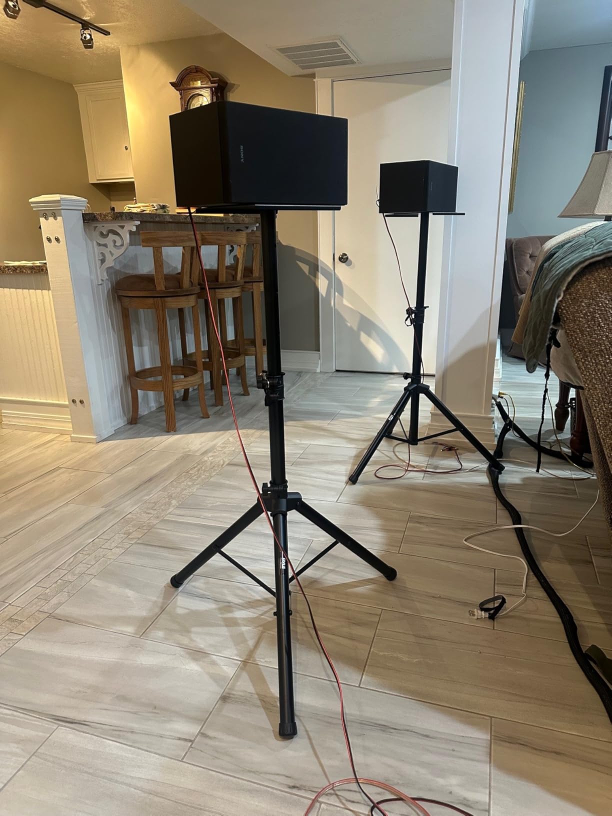 Pyle Adjustable Speaker Stand Pair - Dual Studio Monitor Tripod with Metal Base, Anti-Slip Speaker Pads, Height Adjustment from 34in to 53in - Ideal for Home, Studio, and DJ Use, 90 lbs Weight Capacity customer photo 1