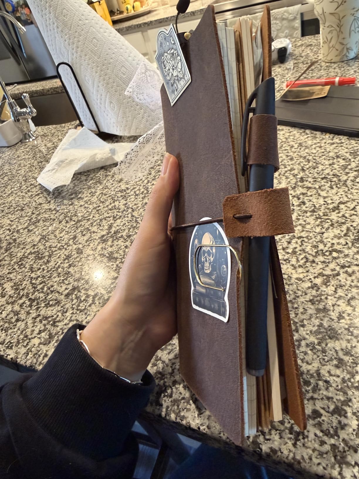 newestor Refillable Leather Journal Travelers Notebook - 8.5 x 4.5 Travel Diary with 5 Inserts + Pen Holder and Binder Clip, Standard Size, Brown customer photo 2