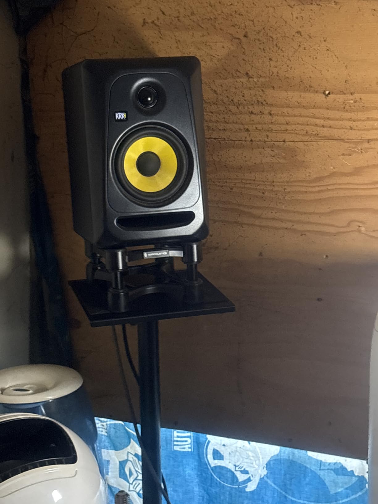 IsoAcoustics Iso-Stand Series Speaker Isolation Stands with Height & Tilt Adjustment: Iso-155 (6.1in x 7.5in) Pair customer photo 1