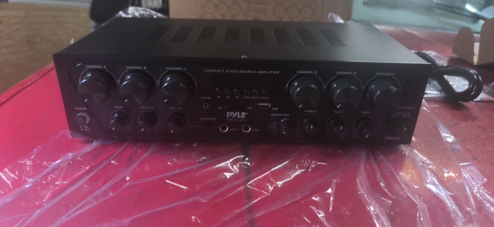 Pyle Bluetooth Wireless Home Amplifier System - Upgraded 6 Channel Audio, 750 Watt Power, Easy Karaoke, Stereo Receiver w USB-A, Micro SD, Headphone, 2 Microphone Input w/Echo, Talkover for PA customer photo 1