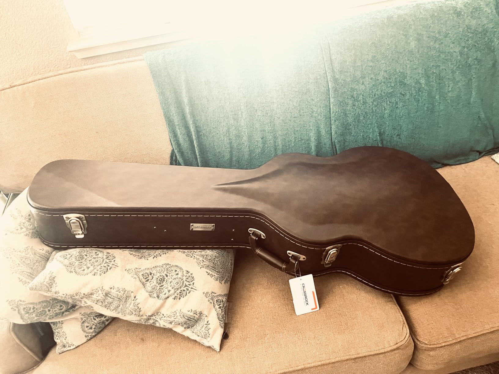 Crossrock Hardshell Arch Top wood case fits Acoustic Super Jumbo Guitars-Black(CRW600SBBK) customer photo 1