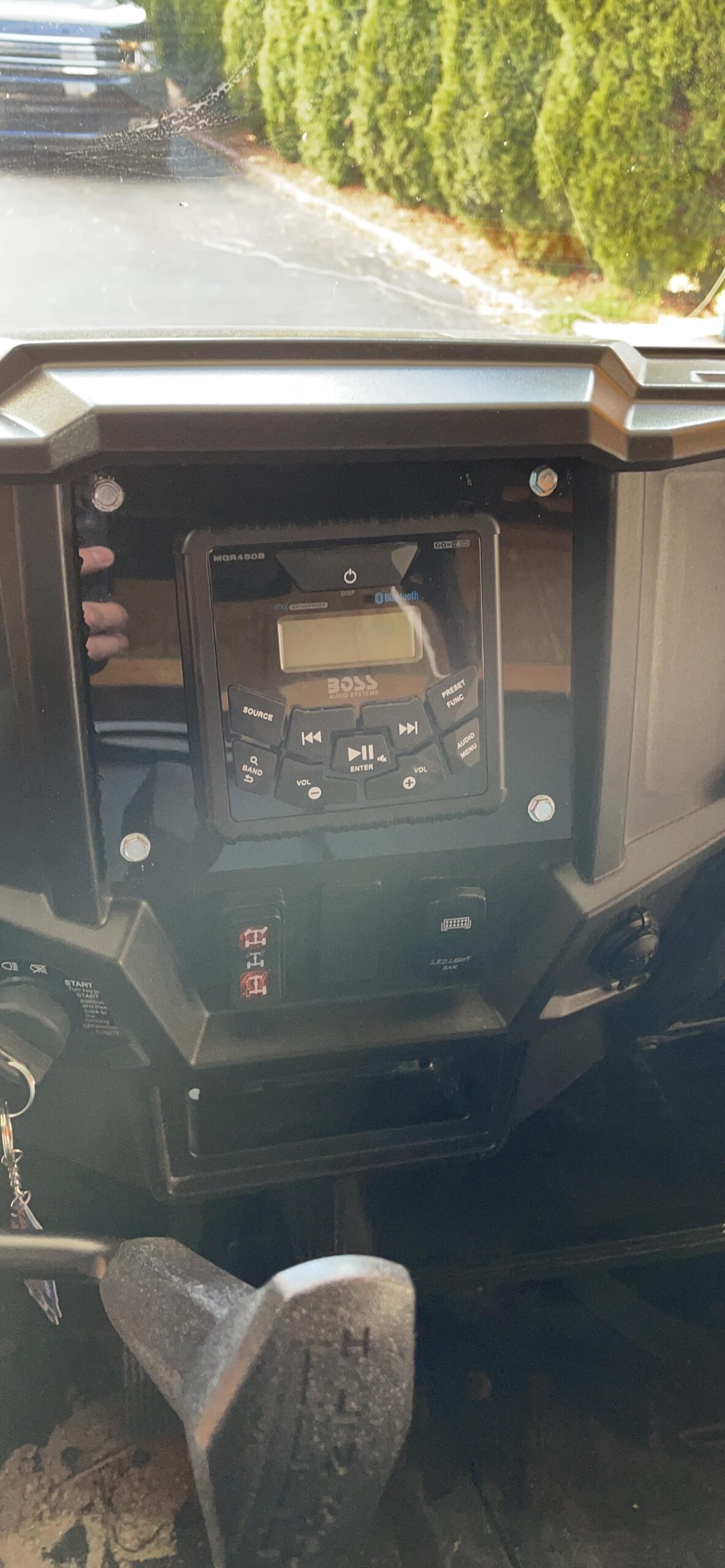 BOSS Audio Systems MCKGB450B.6 Marine Boat Gauge Stereo with 6.5 Inch Speakers - Bluetooth, Weatherproof customer photo 2