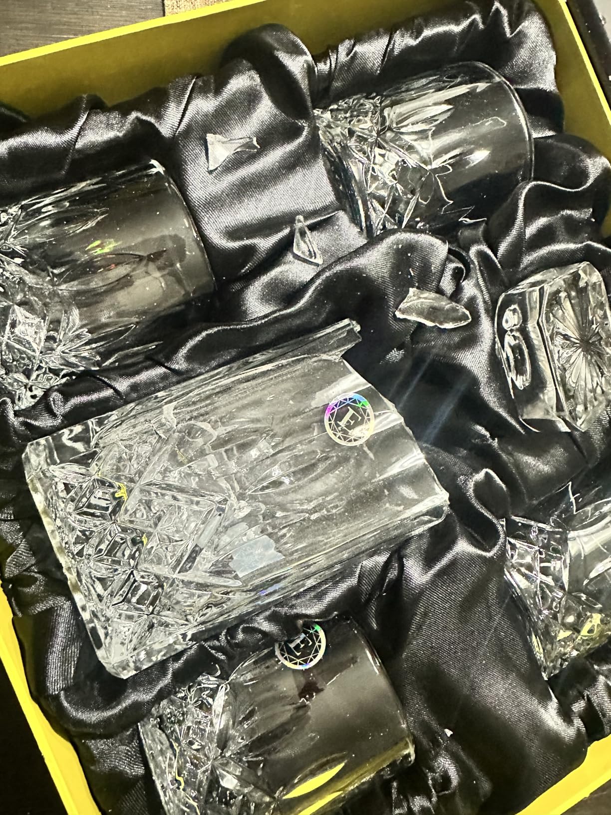 ELIDOMC 5PC Italian Crafted Crystal Whiskey Decanter & Whiskey Glasses Set customer photo 2