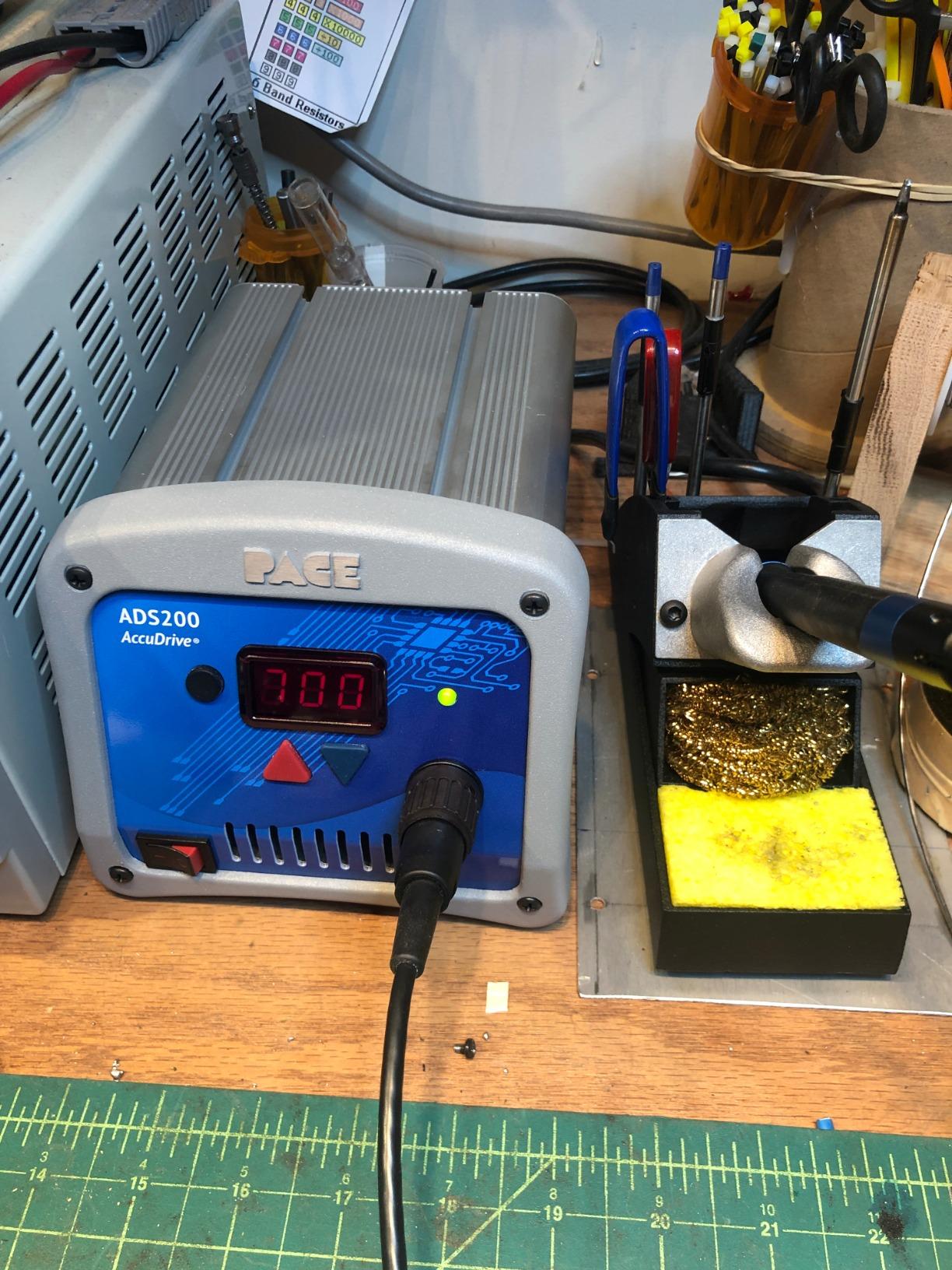 PACE ADS200 Professional Soldering Station with 3 Tip Bundle - AccuDrive-Compatible High Powered, 120VAC customer photo 1