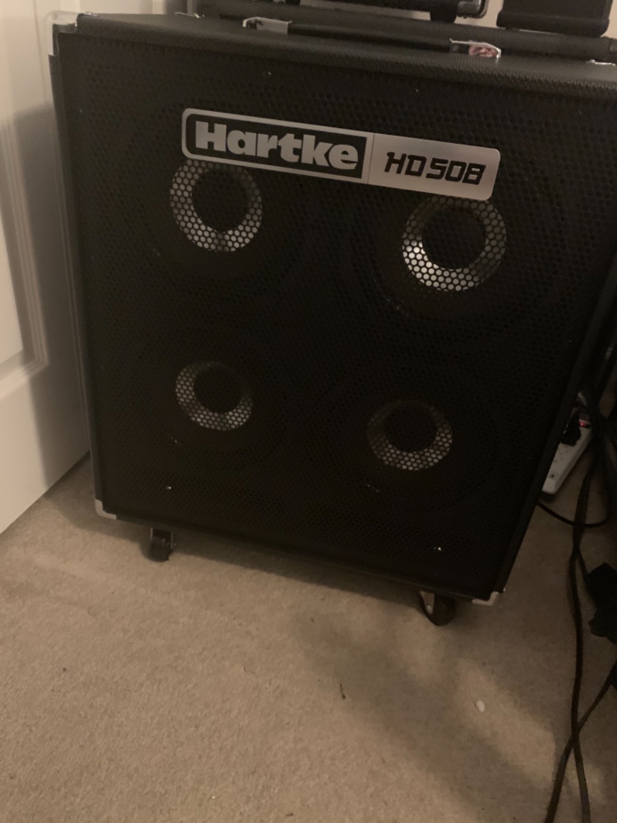 Hartke HD508 - 500-Watt 4x8 inch Bass Combo Amplifier customer photo 1