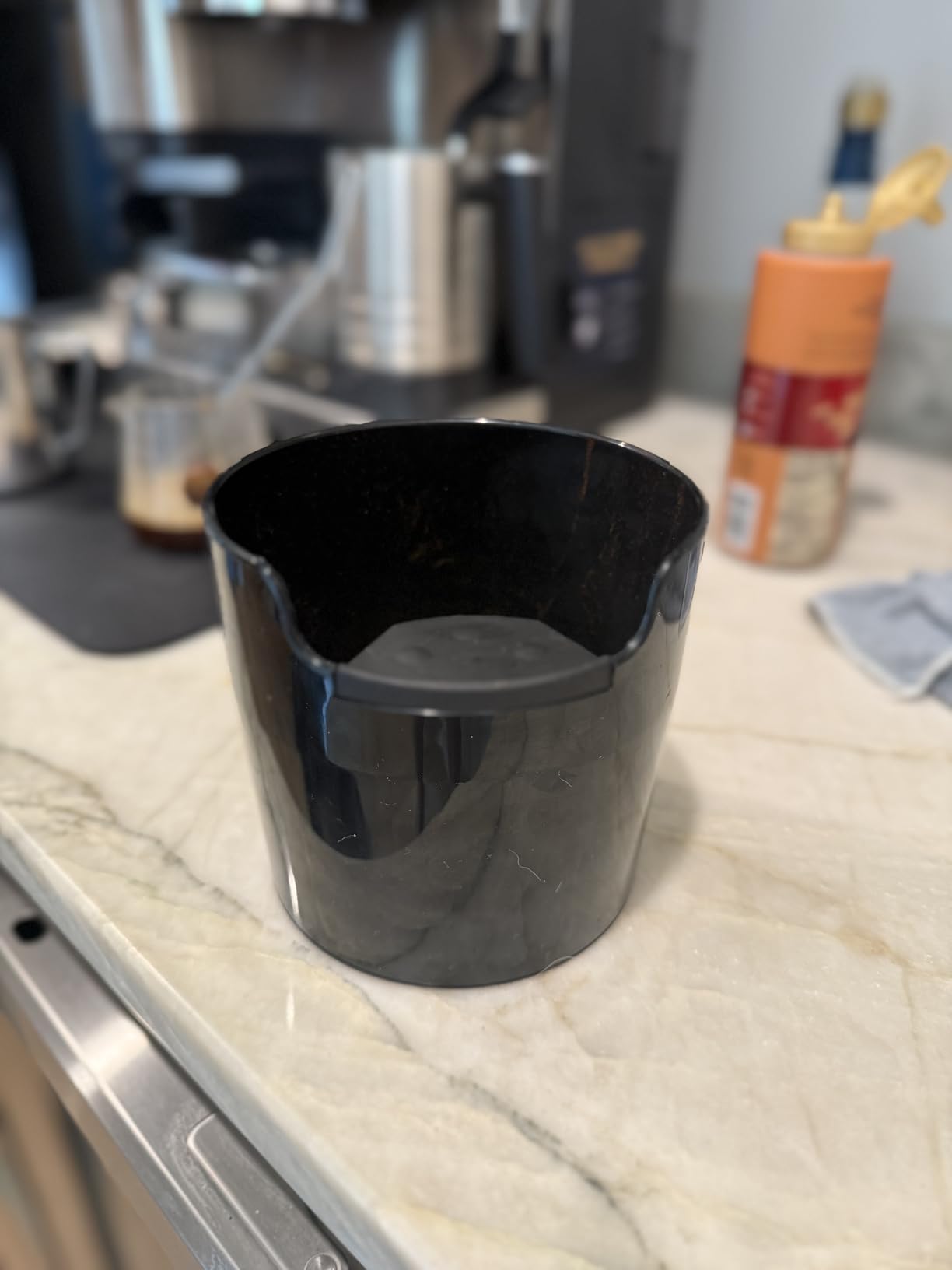 Knock Box for Coffee Grounds - Innovative Barista Accessory with Improved Handling customer photo 1