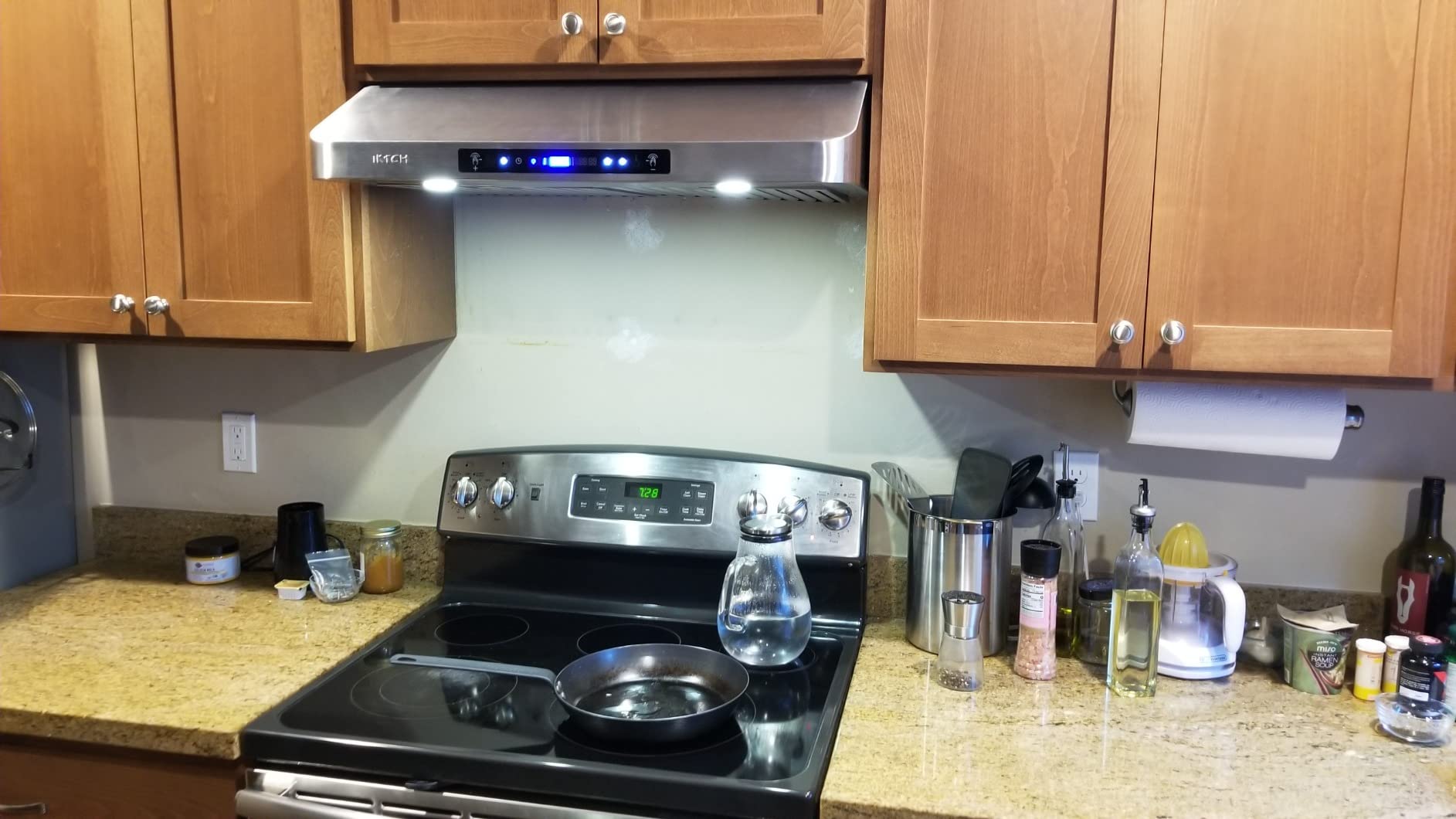 IKTCH 36 Inch Under Cabinet Range Hood with 900-CFM, 4 Speed Gesture Sensing&Touch Control Panel, Stainless Steel Kitchen Vent with 3 Pcs Baffle Filters(IKC01-36) customer photo 2