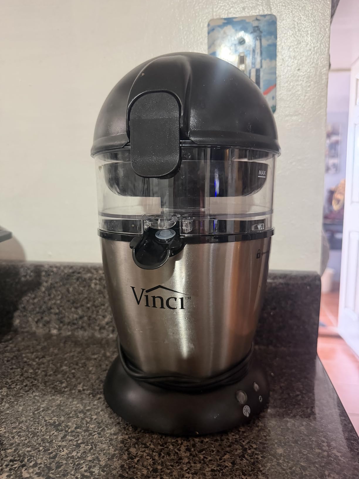 Vinci Hands Free Electric Citrus Juicer, 1-Button Juicer Machine, Orange Lime Grapefruit Lemon Squeezer, Easy to Clean Orange Juicer Squeezer, Black/Stainless Steel customer photo 1