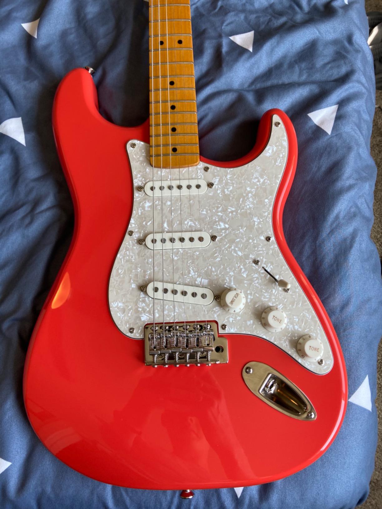 Squier Classic Vibe 60s Stratocaster Electric Guitar, with 2-Year Warranty, 3-Color Sunburst, Laurel Fingerboard customer photo 2