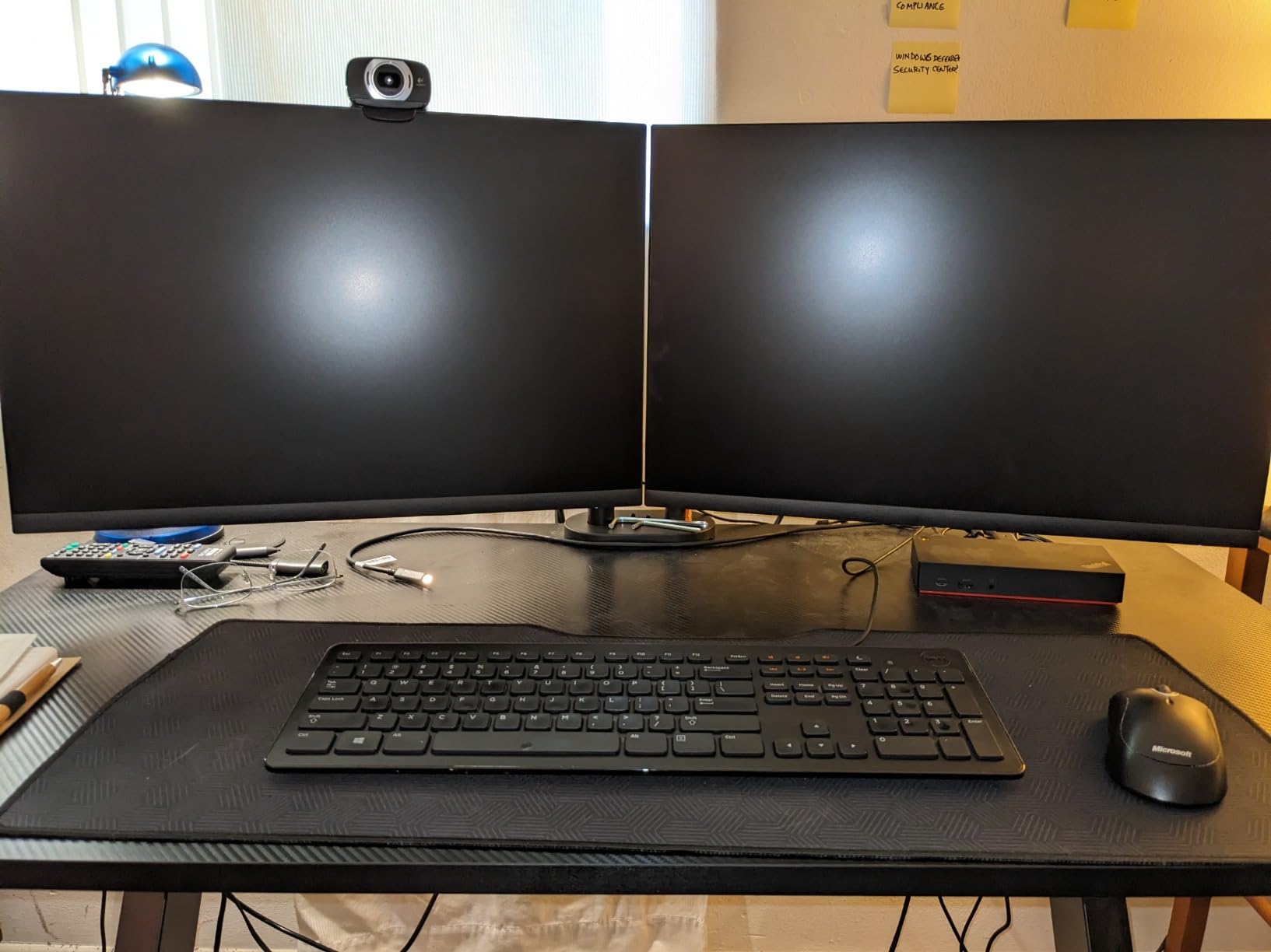 EVEO Premium Single Monitor Arm 14-34, Adjustable Gas Spring Monitor Mount, Single Arm Desk Mount for 34 Inch Computer Screens, VESA Compatible Stand with Clamp and Grommet Base - Black customer photo 2