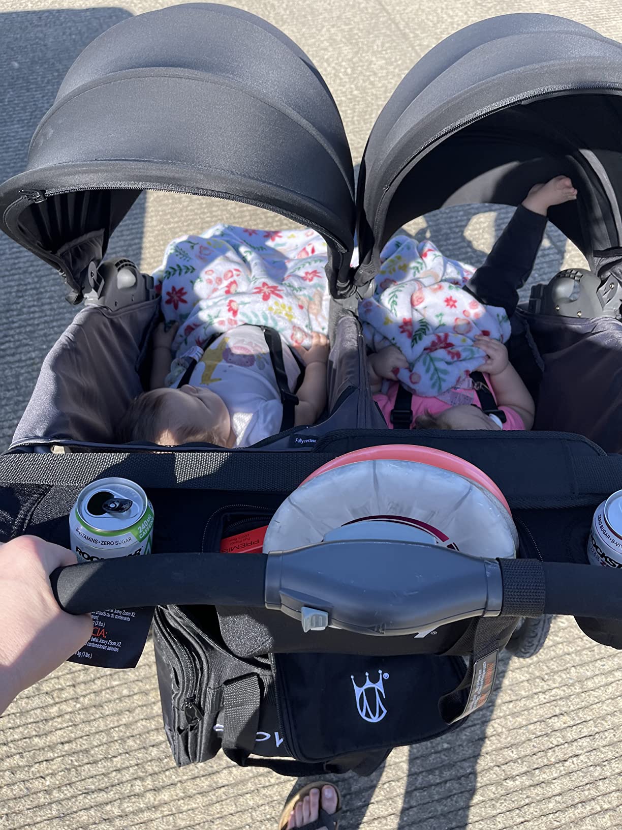 Joovy Zoom X2 Lightweight Performance Double Jogging Stroller Featuring Extra-Large Pneumatic Tires with Air Pump Included, Locking and Swiveling Front Tire, and Easy One-Handed Fold, Forged Iron customer photo 1