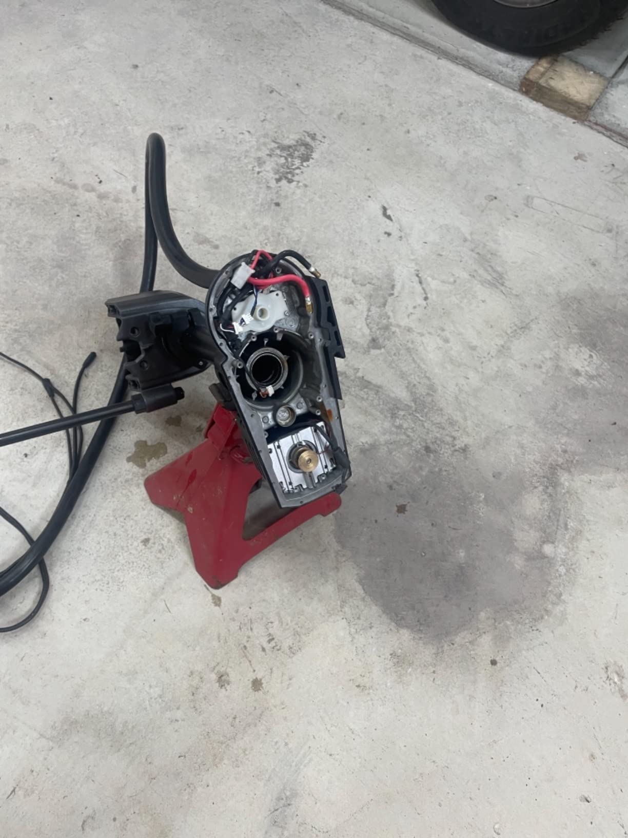 Lowrance Ghost Freshwater Trolling Motor, Ultra Quiet, Bow Mount, 97/120 lbs Thrust with Configurable Foot Pedal customer photo 4