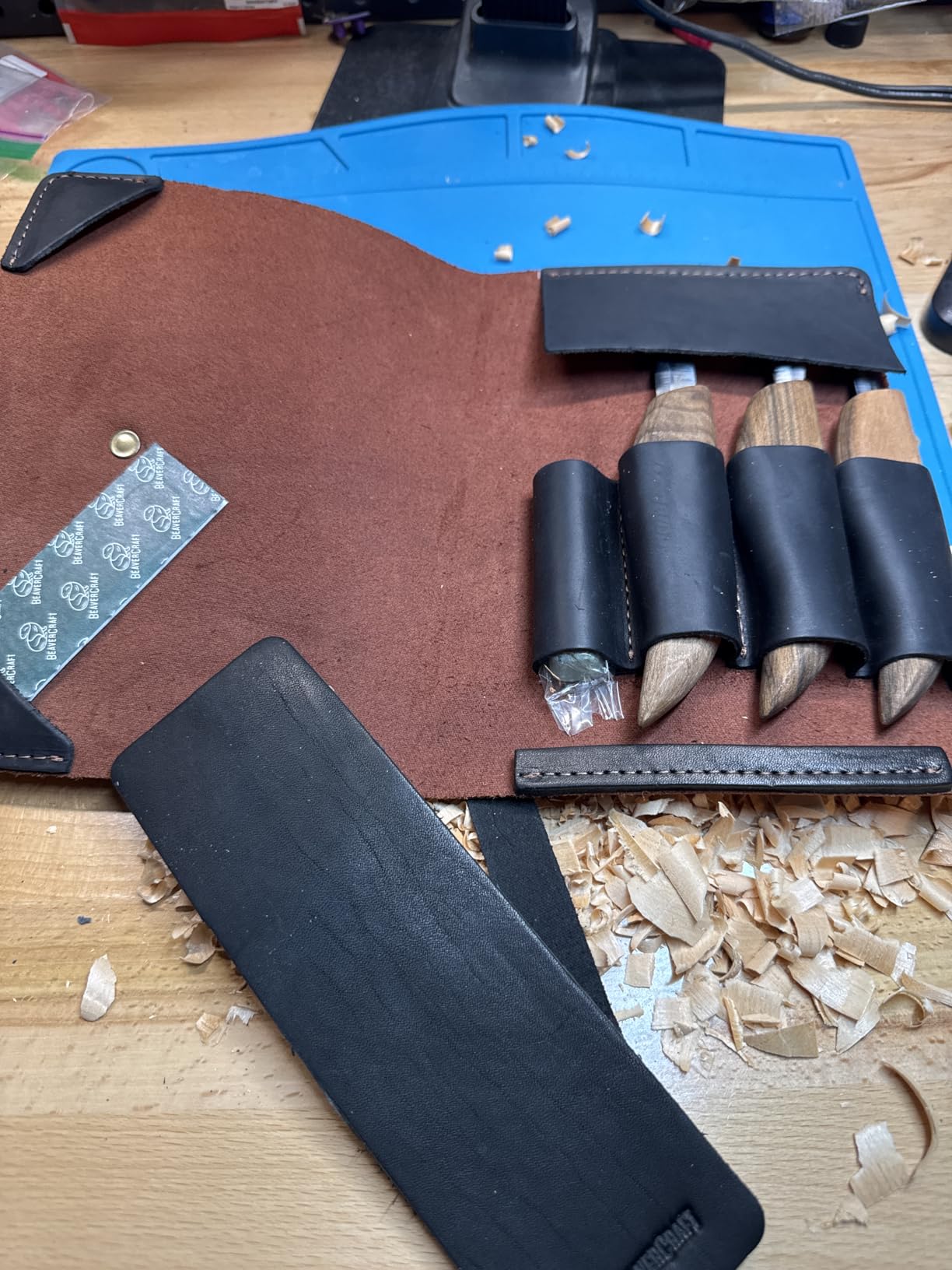 BeaverCraft Wood Carving Knife Set Deluxe S15X - Wood Carving Kit with Detail Chip Knife, Sloyd Roughing Whittling Knives & Leather Strop - Whittling Tools Set with Leather Case customer photo 2