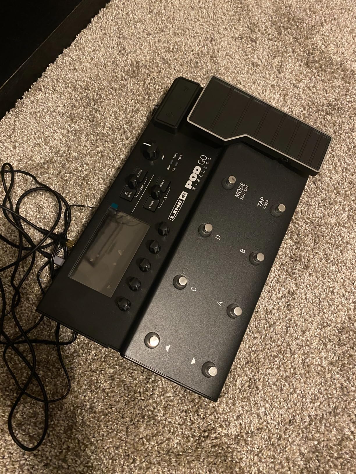Line 6 POD Go Guitar Multi-Effects Pedal with Simple Interface customer photo 2