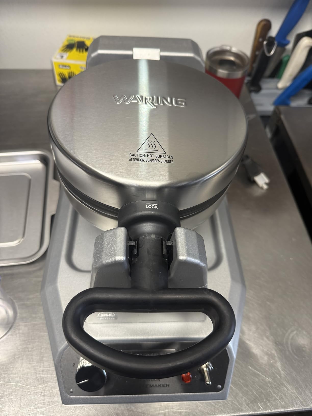 Waring Commercial WW180X Heavy Duty Single Belgian Waffle Maker, Coated Non Stick Cooking Plates, Produces 25 waffles per hour, 120V, 1200W customer photo 1