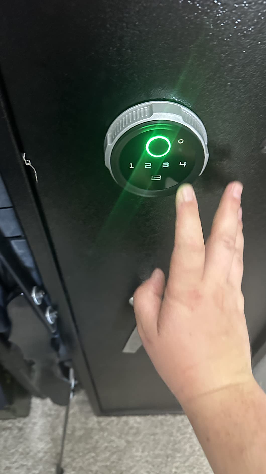 Large Biometric Rifle Safe, Quick Access 5-7 Gun Fingerprint Metal Rifle Gun Security Cabinet with Separate Pistol/Handgun Lock Box customer photo 1