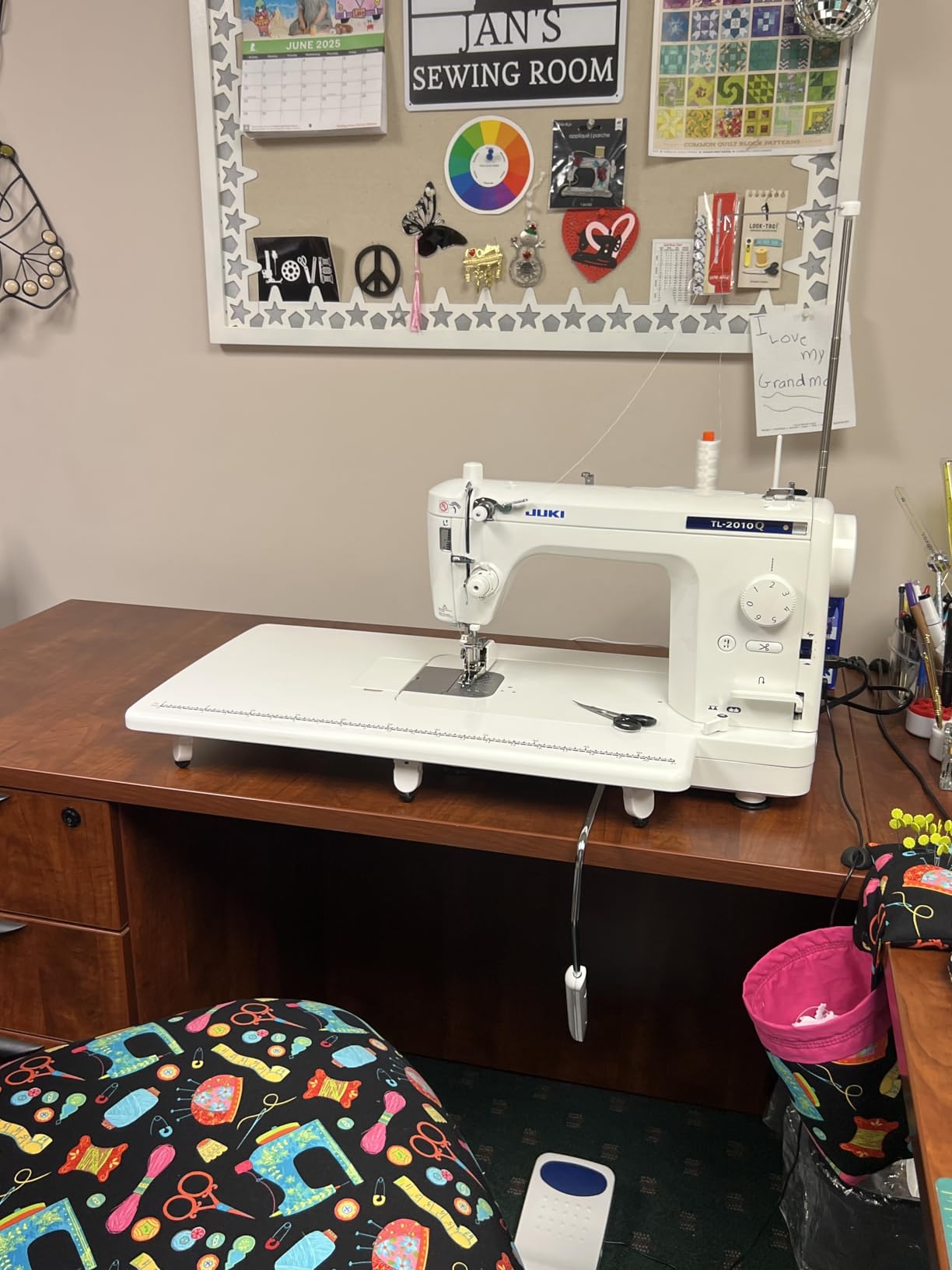 Reliable 2010Q Sewing and Quilting High Speed Semi-Industrial Machine customer photo 2