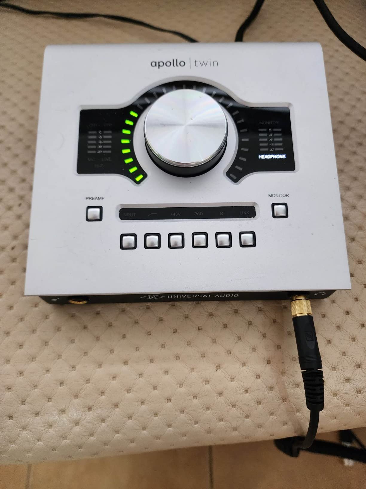 Universal Audio Apollo Twin USB Heritage Edition Thunderbolt 3 Audio Interface customer photo 1