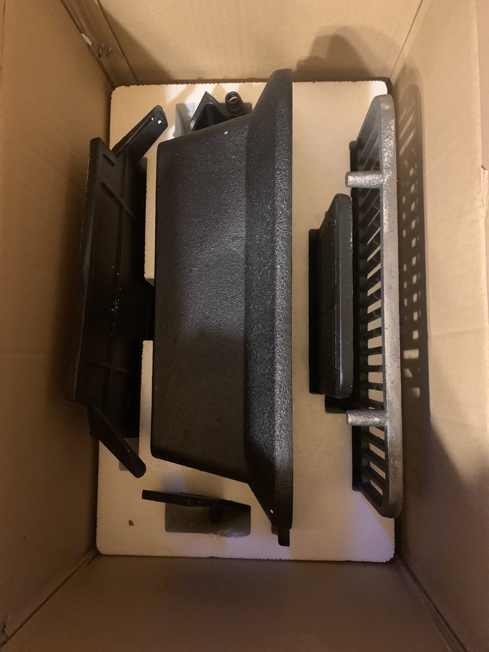 Giantex Portable Hibachi Grill, Double-sided Cast Iron Grill with Air Regulating Door & Fire Gate, Grate Lifter customer photo 2