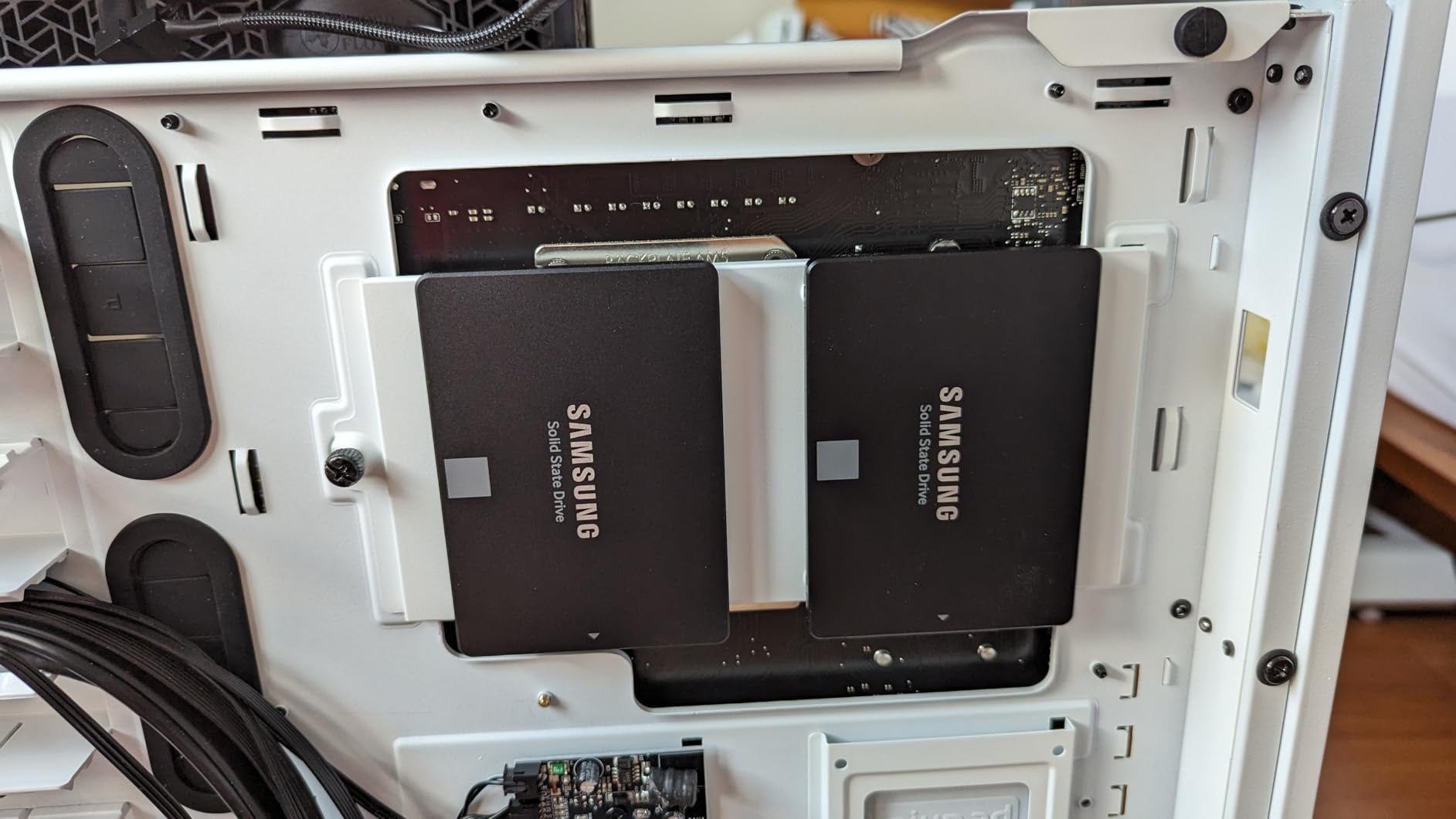 SAMSUNG 870 EVO 4TB 2.5 Inch SATA III Internal SSD (MZ-77E4T0B/AM), Black customer photo 2