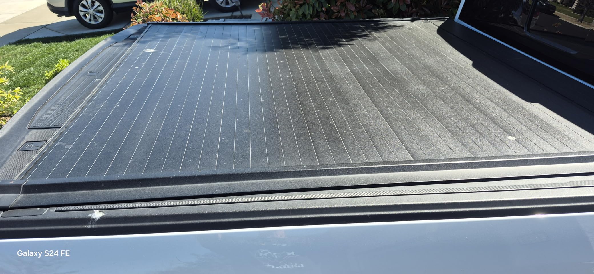 Gator Recoil Retractable Truck Bed Tonneau Cover | G30378 | Fits 2021 - 2026 Ford F-150 (Incl. Raptor/Lightning) 5' 7
