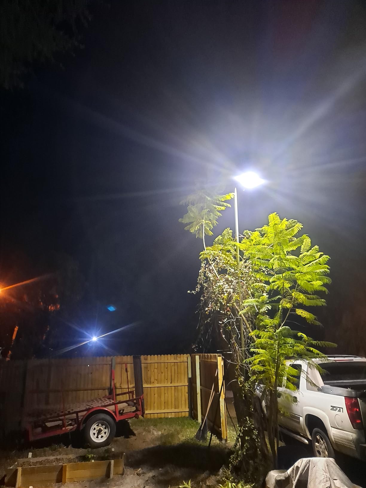 HYPERLITE LED Flood Light 150W 2 Pack 18000LM 5000K Daylight IP65 Waterproof Outdoor Floodlights UL Certified for Court,Garden,Warehouse customer photo 1