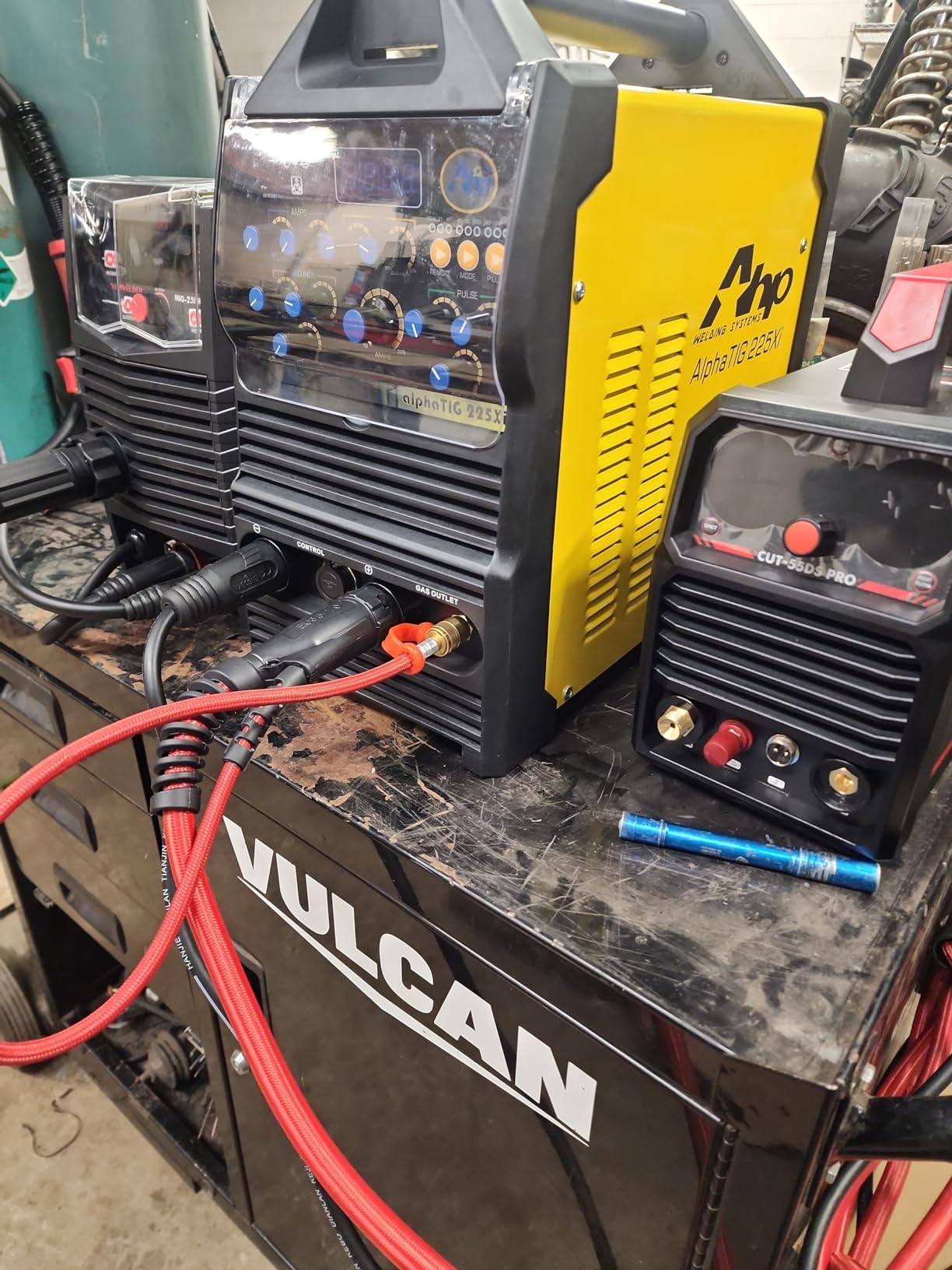 AHP Alpha-TIG 225Xi 200 Amp IGBT AC/DC Pulse TIG/Stick Welder 110v/220v Dual Voltage customer photo 1