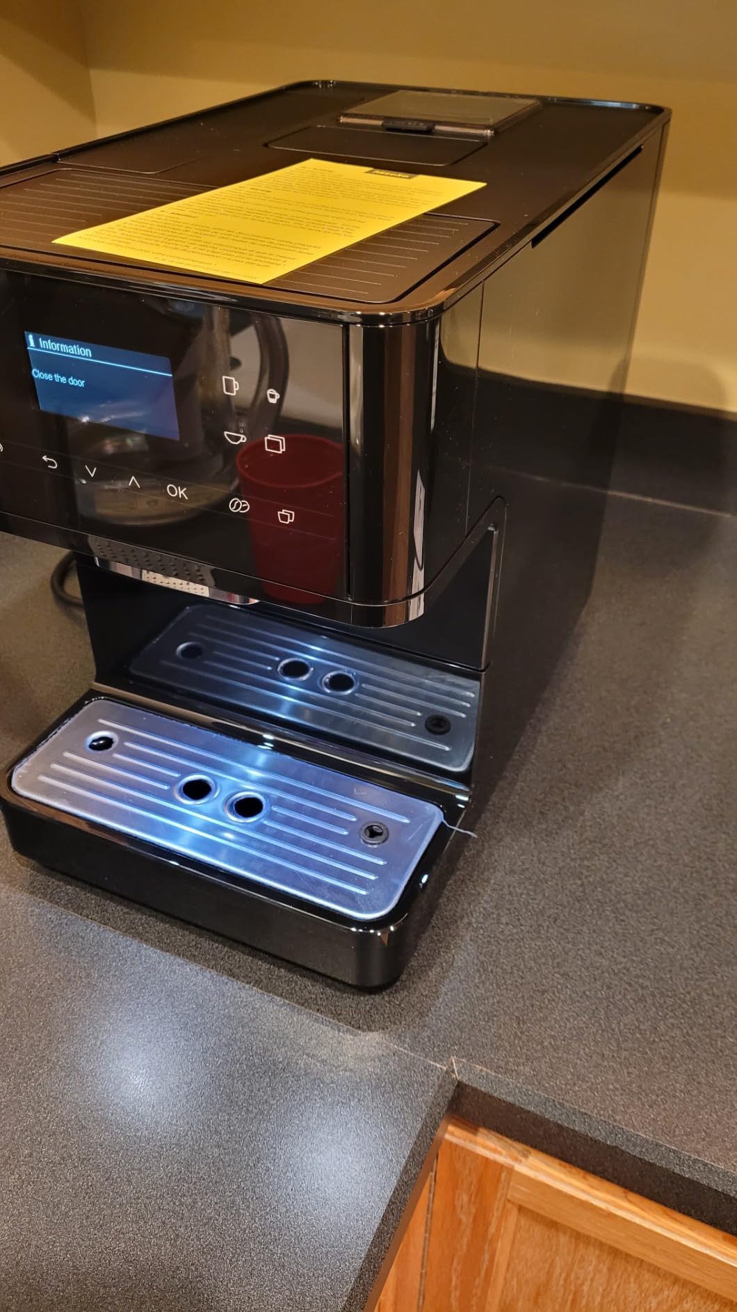 Miele CM 6160 MilkPerfection Automatic Countertop Coffee Machine, Obsidian Black customer photo 2