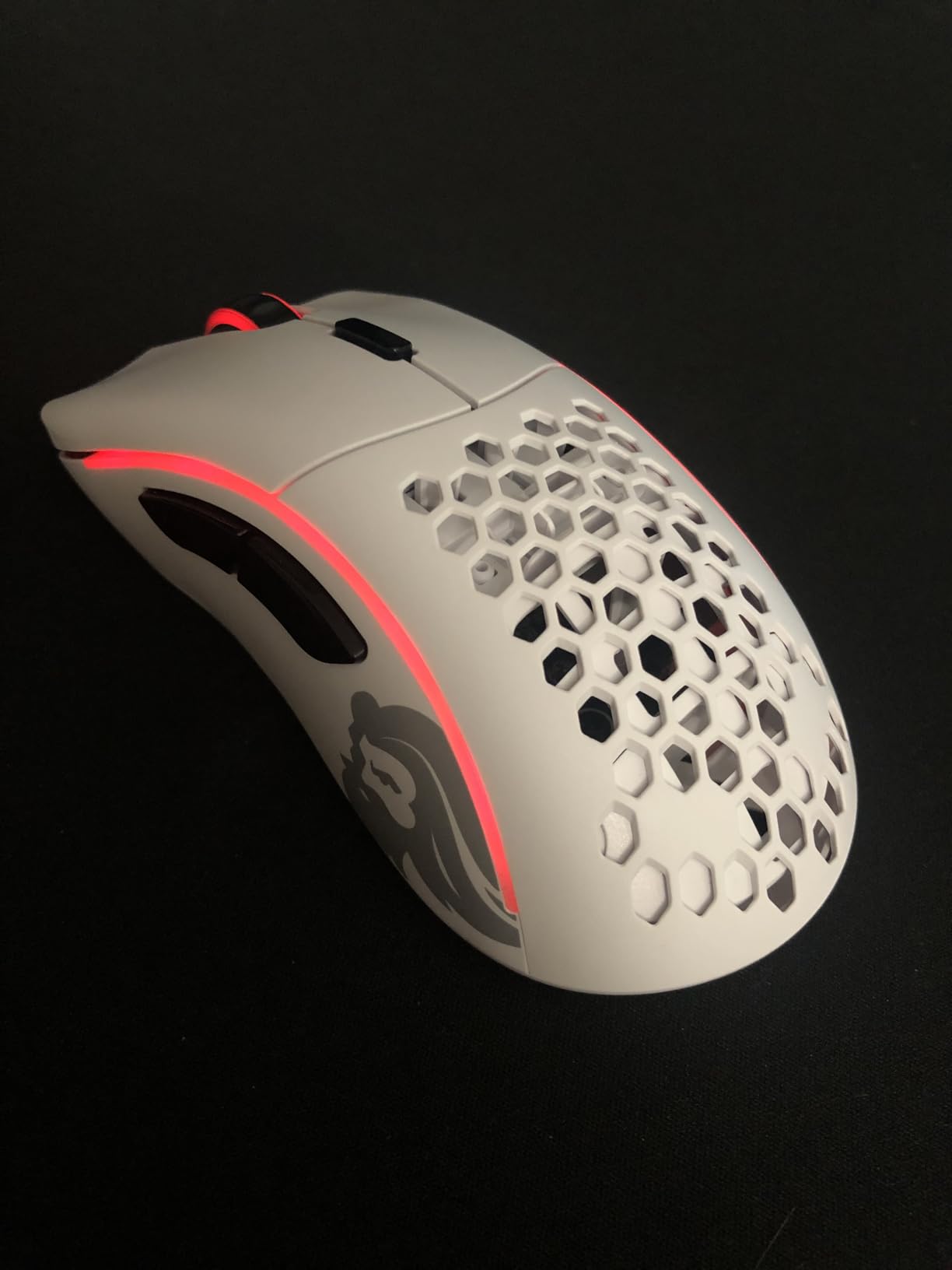 Glorious Model D Wireless Gaming Mouse - 69g Superlight, Lag Free 2.4Ghz Wireless, Up to 71 Hour Battery, RGB, BAMF Sensor, Ergonomic, 6 Buttons - Matte White customer photo 1