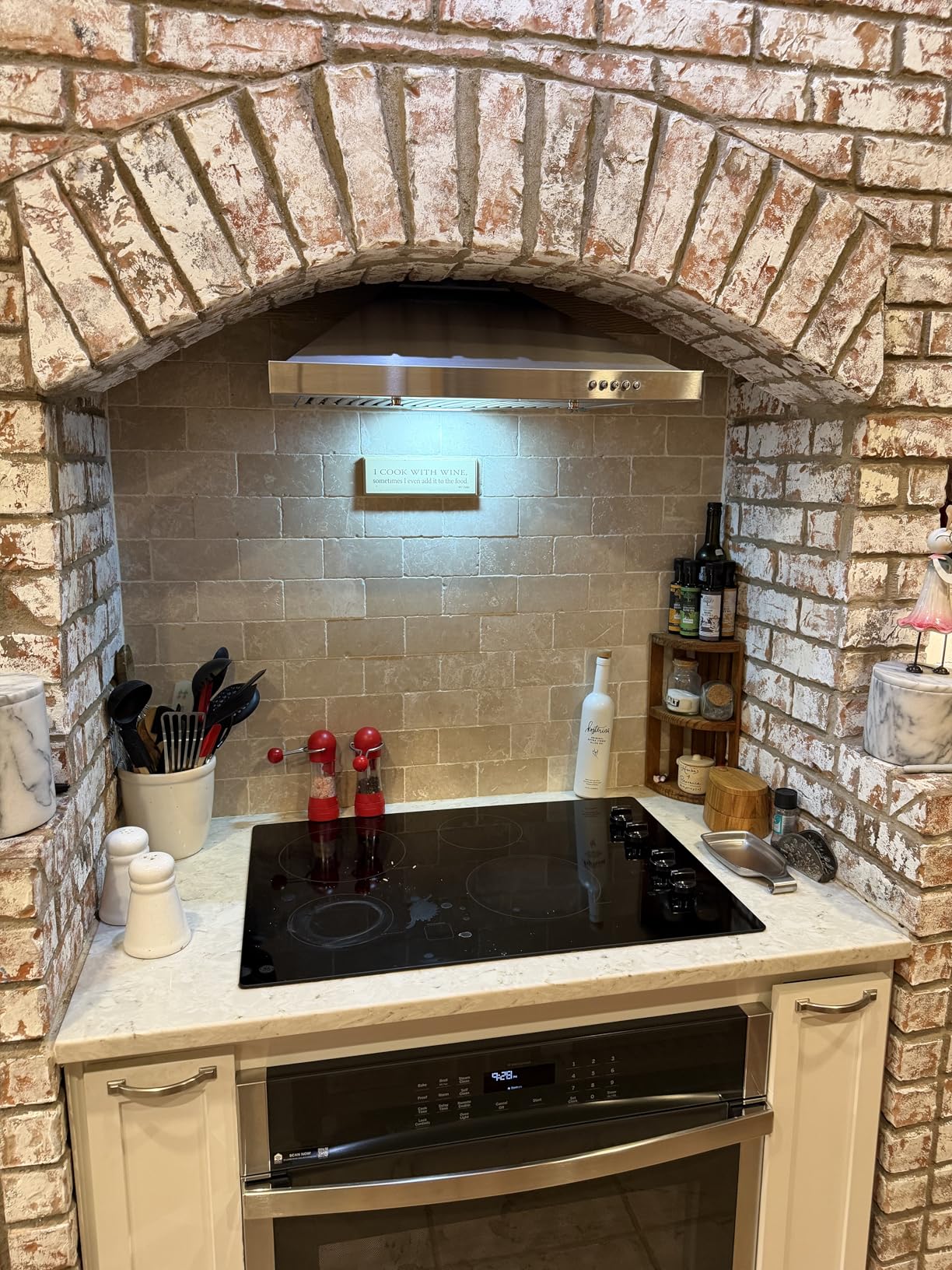24 Inch Range Hood, Wall Mount Vent Hood in Stainless Steel with Ducted/Ductless Convertible Duct, 3 Speed Exhaust Fan, Energy Saving LED Light, Push Button Control, 2 Pcs Baffle Filters customer photo 1