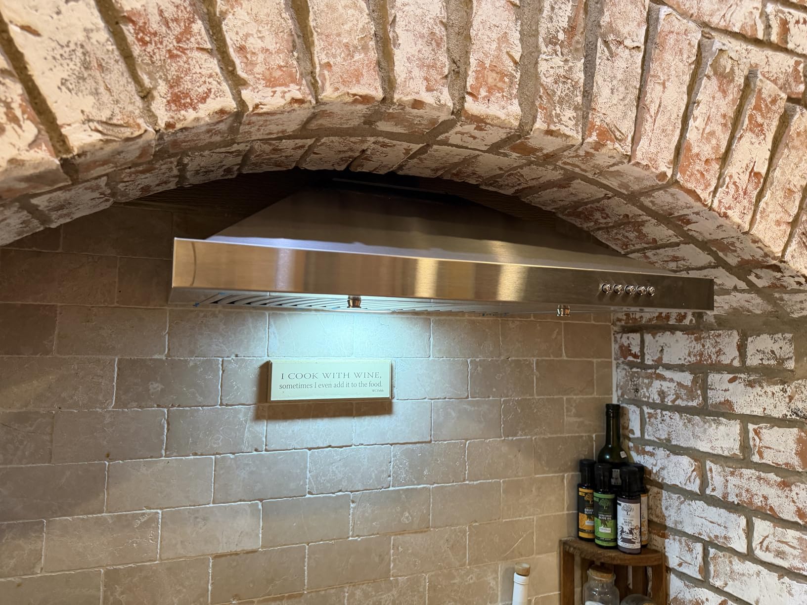24 Inch Range Hood, Wall Mount Vent Hood in Stainless Steel with Ducted/Ductless Convertible Duct, 3 Speed Exhaust Fan, Energy Saving LED Light, Push Button Control, 2 Pcs Baffle Filters customer photo 2