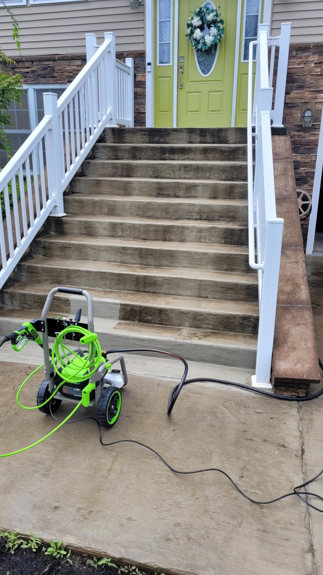 Greenworks Pro Brushless 3000 PSI (CSA Certified) 2.0 GPM Max / 1.1 GPM Electric Pressure Washer (Rugged Steel Frame, 25 FT Hose, 35 FT GFCI Power Cord) customer photo 2