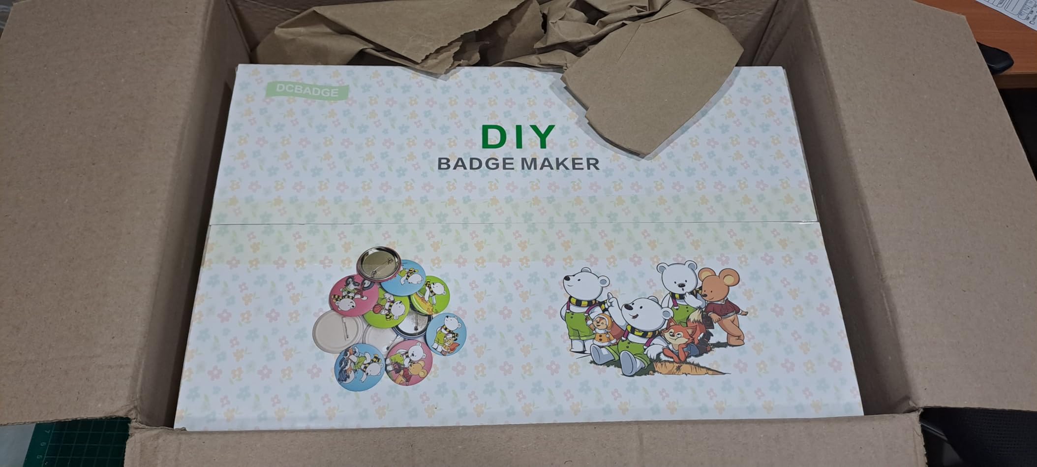 Happizza Button Maker Machine Multiple-Sizes - Pin Maker Machine 1.25 inch+2.25 inch, Interchangeable Button-models Badge Button Press Machine with 200 Sets 32+58mm Button Maker Supplies&Circle Cutter customer photo 2