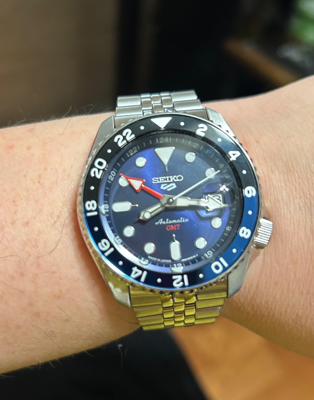 Seiko SSK003 Automatic GMT Watch - 5 Sports Blue Dial with Black & Blue Bezel, 100m Water-Resistant customer photo 1