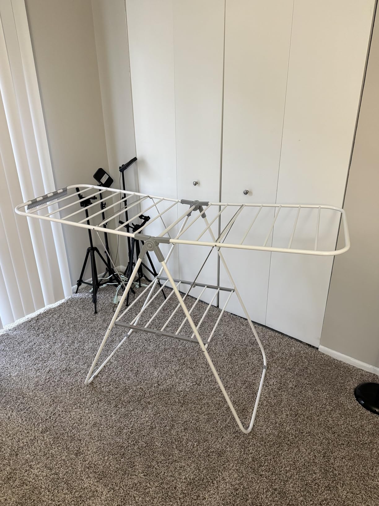 SONGMICS Clothes Drying Rack, with Sock Clips, Metal Laundry Rack, Foldable, Space-Saving, Free-Standing Airer, with 2 Height-Adjustable Gullwings, Indoor Outdoor Use, White and Gray ULLR052W02 customer photo 2