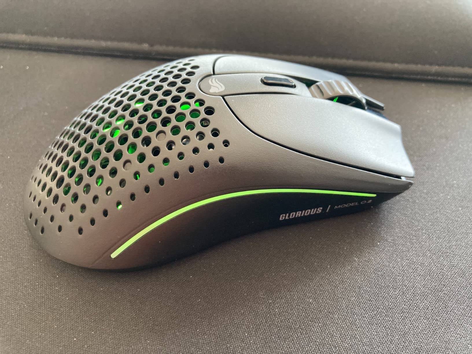 Glorious Model O 2 Wireless Gaming Mouse - Hybrid 2.4GHz & Bluetooth Wireless, 68g Superlight, Long Battery Life, 26k BAMF 2.0 Sensor, RGB, Ambidextrous, 6 Buttons, PTFE Feet - Black customer photo 2