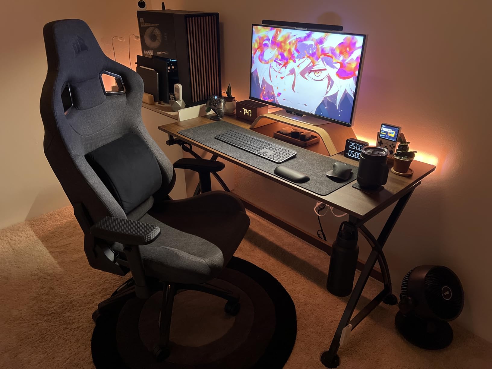 Corsair T3 Rush Fabric Gaming Chair (2023) - Racing-Inspired Design - Soft Fabric Exterior - Padded Neck Cushion - Memory Foam Lumbar Support - Adjustable Seat Height - Charcoal customer photo 2