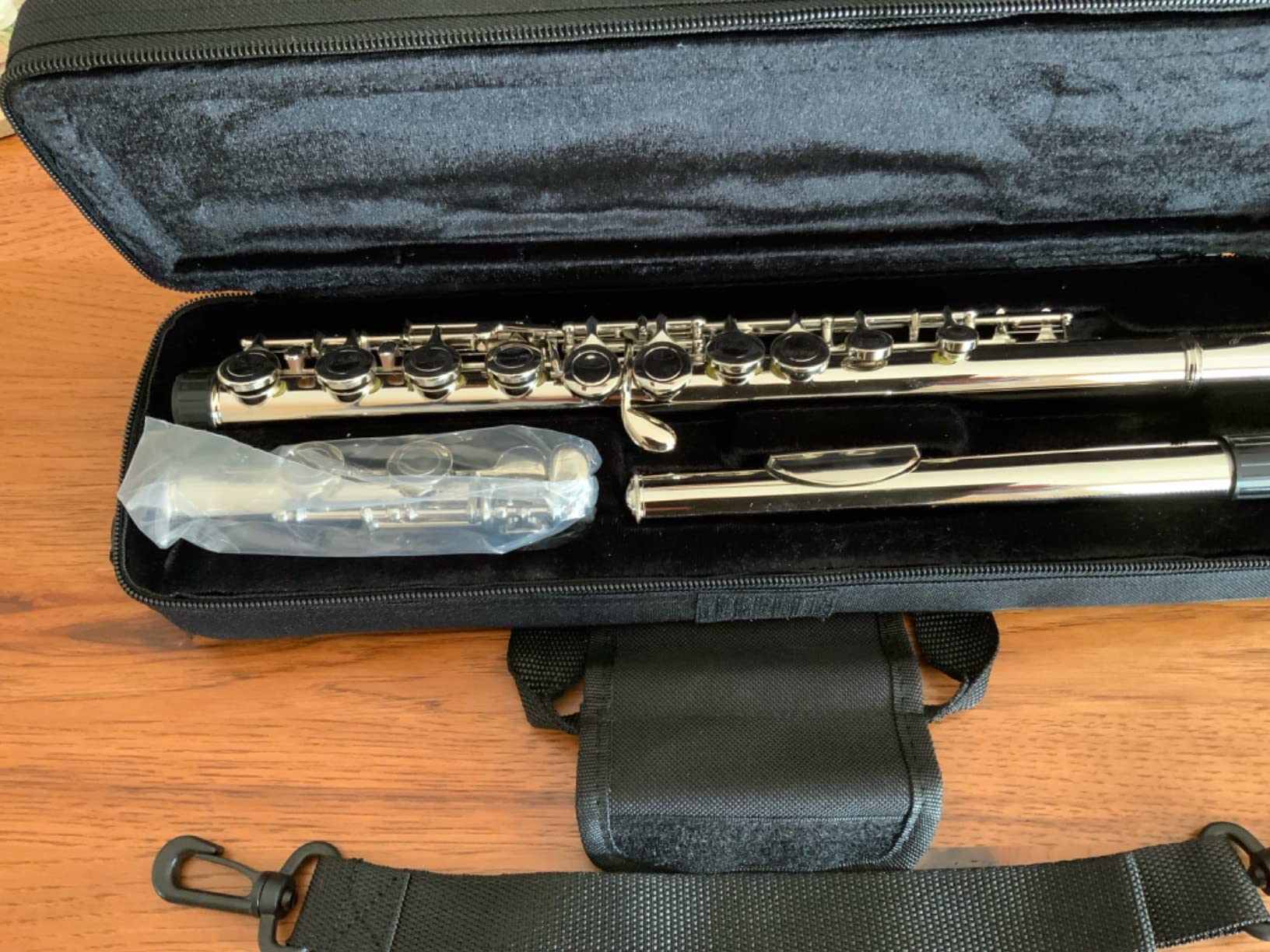 POGOLAB Open Hole C Flute, 16 Keys Student Flute Instrument for Beginner Advanced Player, with Carry Bag, Strap, Gloves, Adjustment Screwdriver, Cleaning Kit (Open/Closed Hole, Silver Plated) customer photo 1