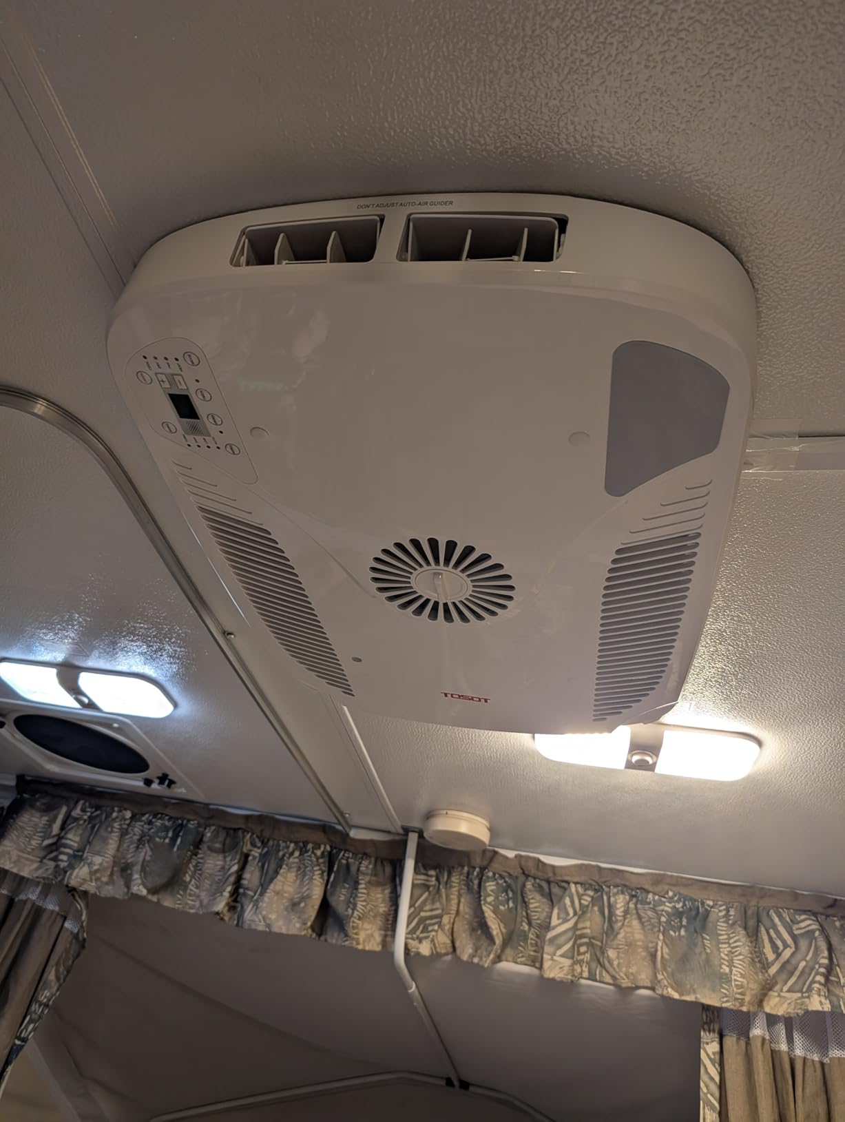 TOSOT 16000 BTU GO Cool RV Air Conditioner, Non-Ducted Camper Rooftop AC Unit with Heat Pump, WiFi and Remote Control, Quiet Air Conditioner for Campers & Trailers, White customer photo 1