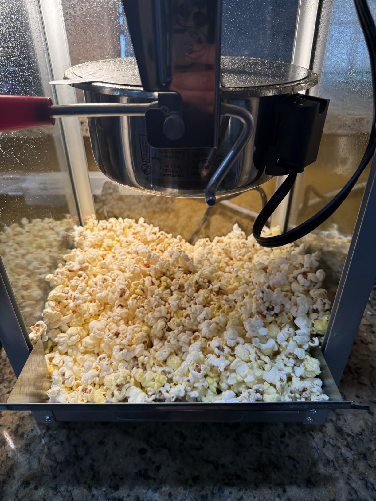 VEVOR Commercial Popcorn Machine, 12 Oz Kettle, 1440 W Countertop Popcorn Maker for 80 Cups per Batch, Theater Style Popper with 3-Switch Control Steel Frame Tempered Glass Doors 1 Scoop 2 Spoons, Red customer photo 2
