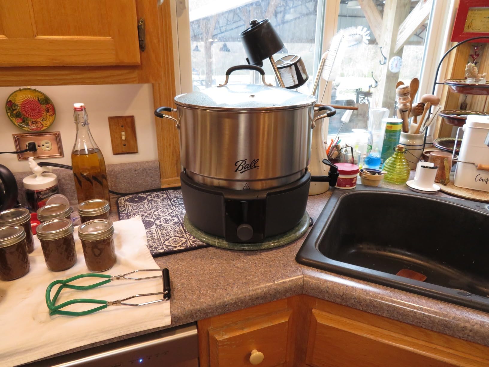 Ball EasyCanner Electric Water Bath Canner, 21-Quart Capacity, Automated Heating, Multicooker & Steamer Functionality customer photo 2