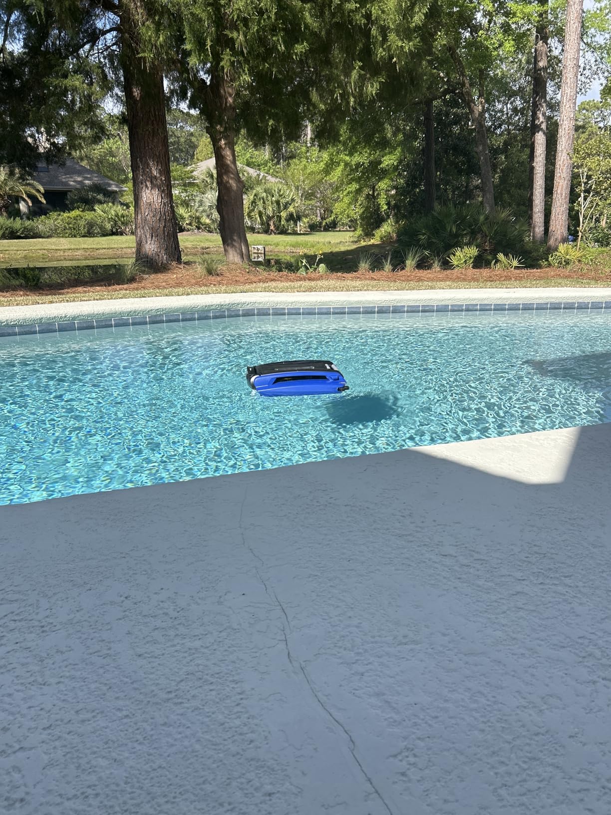 Betta SE Solar Powered Automatic Robotic Pool Surface Skimmer Cleaner with 24/7 Continuous Cleaning Battery Power and Re-Engineered Twin Salt Chlorine Tolerant Motors customer photo 2