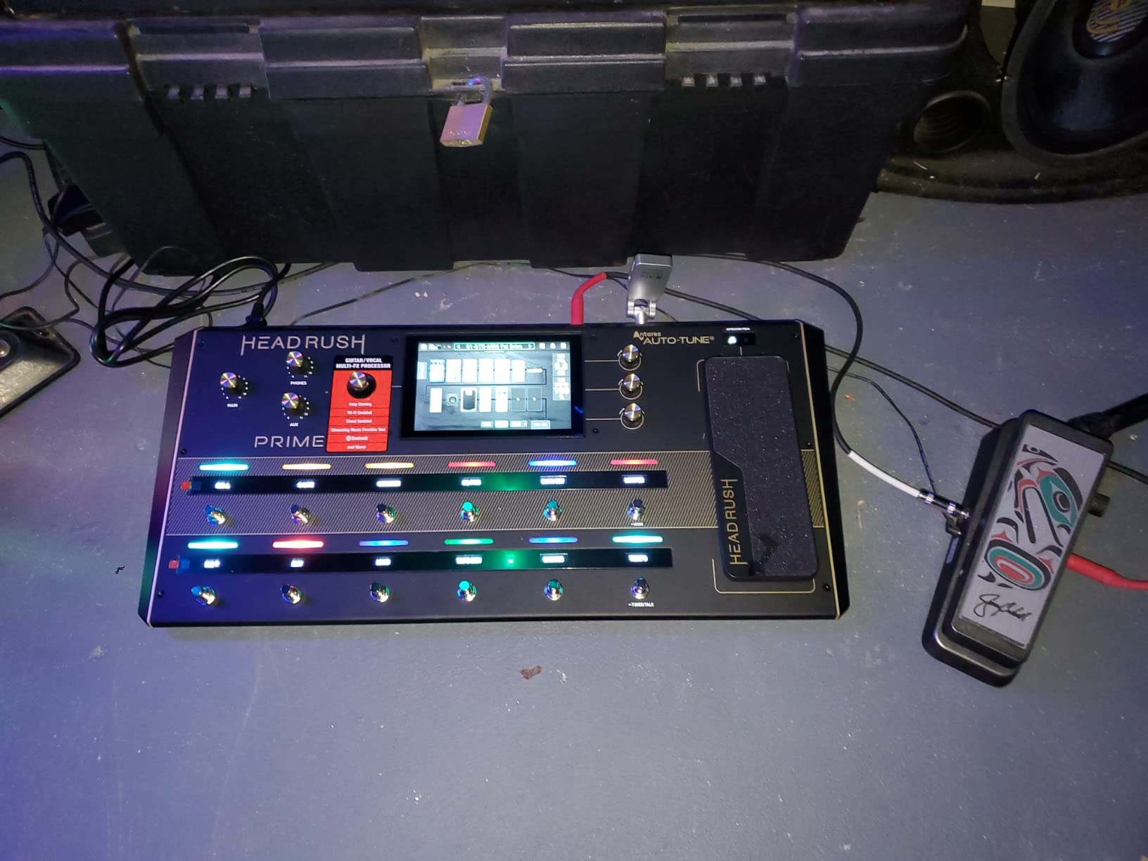 HeadRush Prime Guitar and Vocal Multi Effects Pedal and Amp Modeling Processor with Amp Cloner, Antares Auto-Tune, WiFi, Touchscreen, Looper and Bluetooth customer photo 2