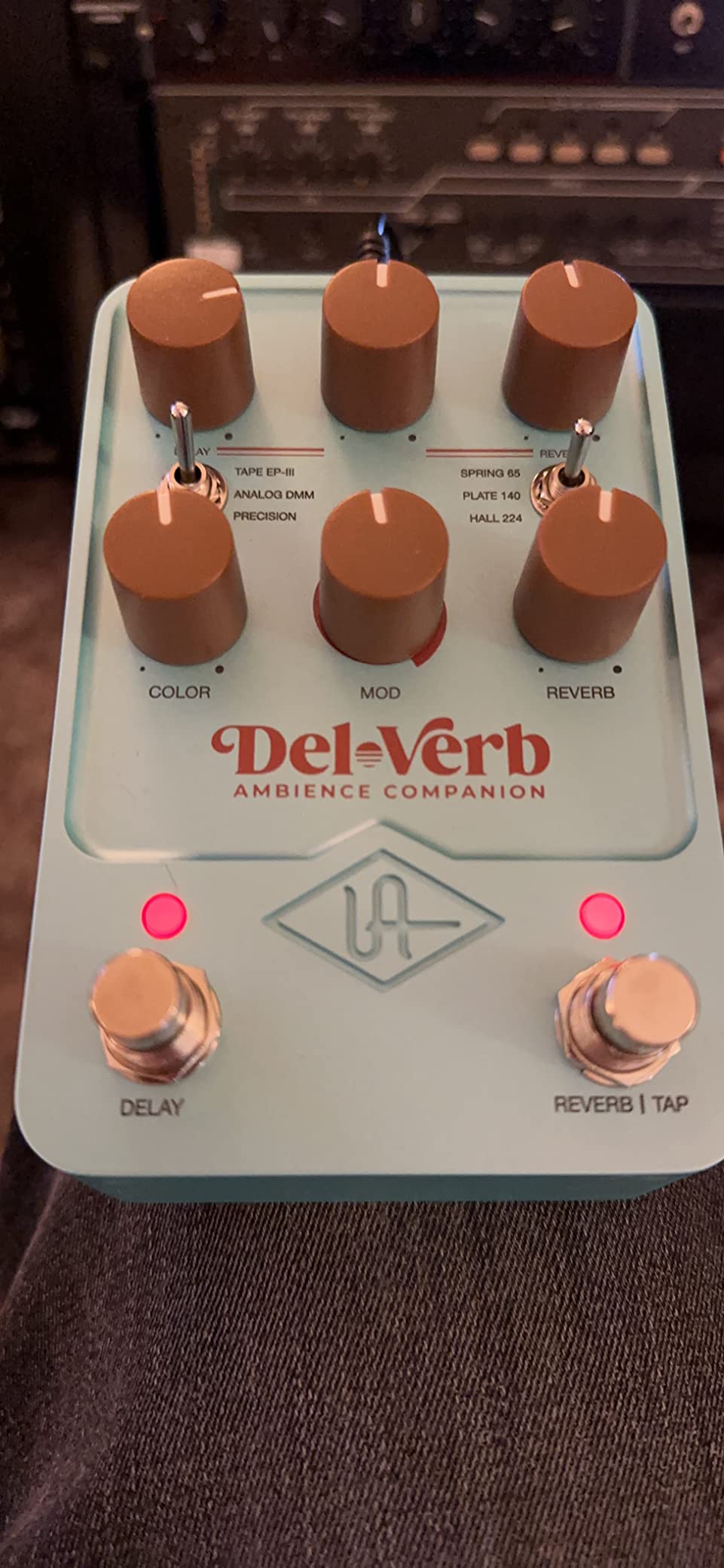 Universal Audio Del-Verb Ambience Companion Pedal customer photo 1
