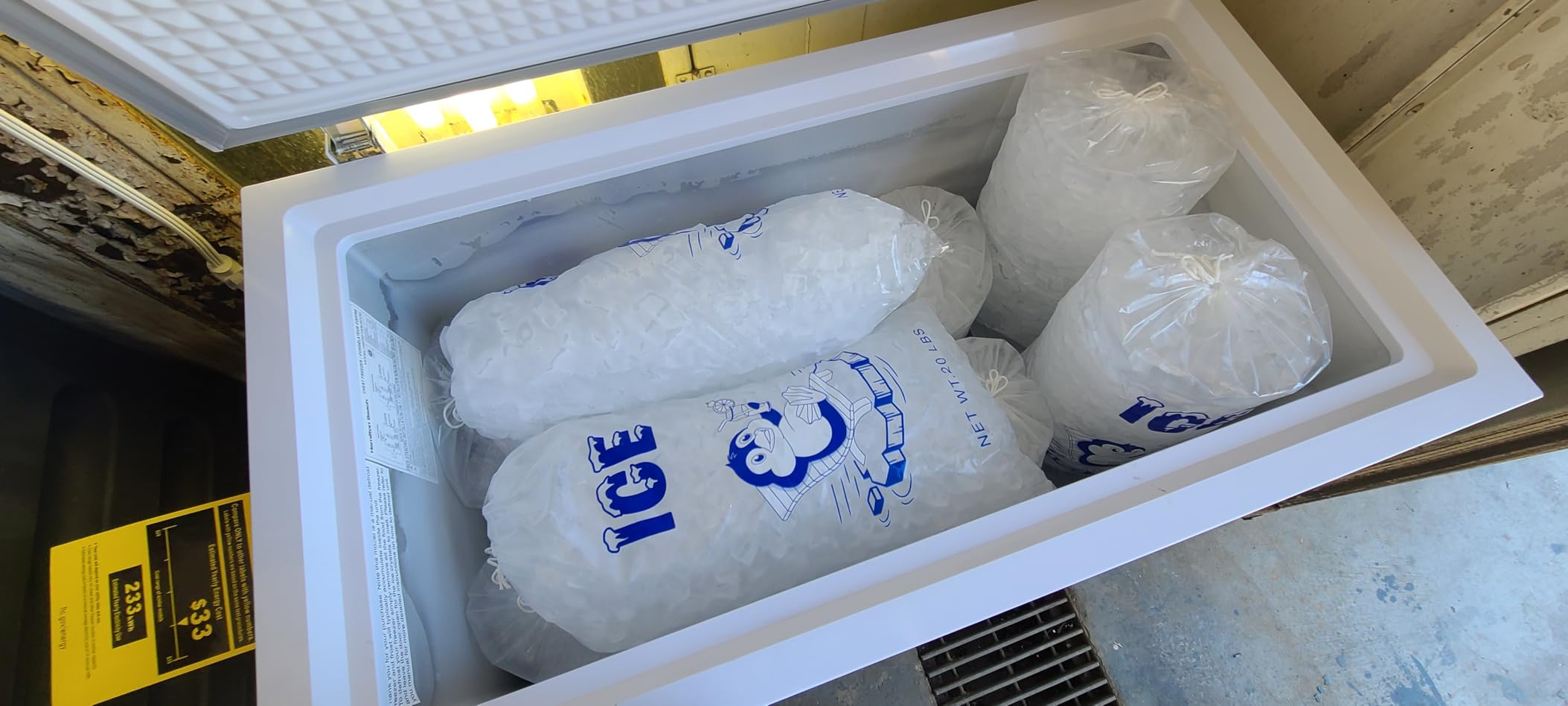 Hamilton Beach 14 cu ft Chest Freezer - White, Large Storage for Families, Space-Saving Flat Back, Front Drain, Garage Ready customer photo 1