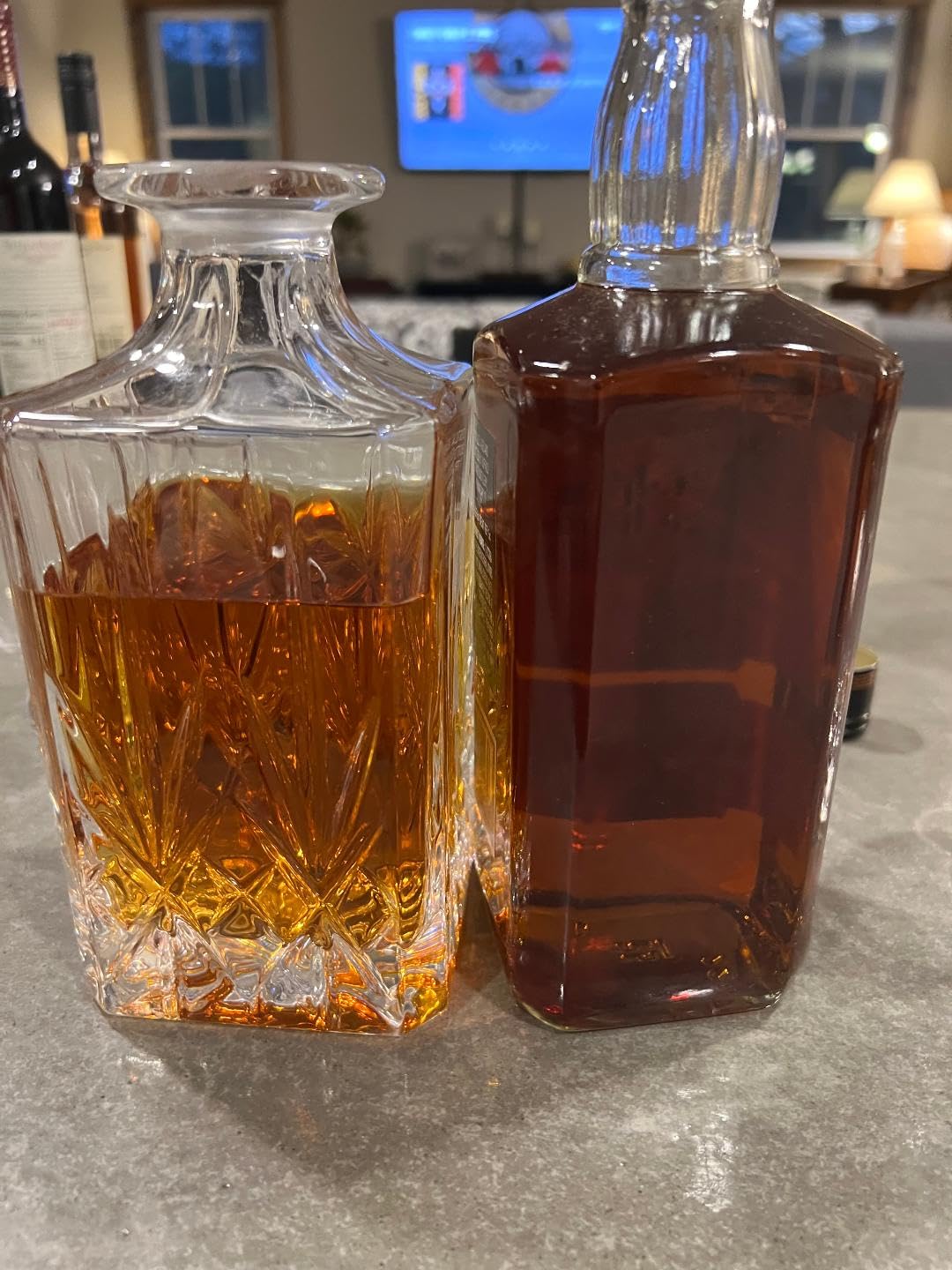 2.5 Gallon Oak Barrel (Distillery Series - Steel Hoops, Unvarnished) with Wood Stand, Bung & Spigot - Charred Oak Bourbon Whiskey Aging Barrel For The Home Brewer, Distiller, Wine Maker (10 Liter) customer photo 2