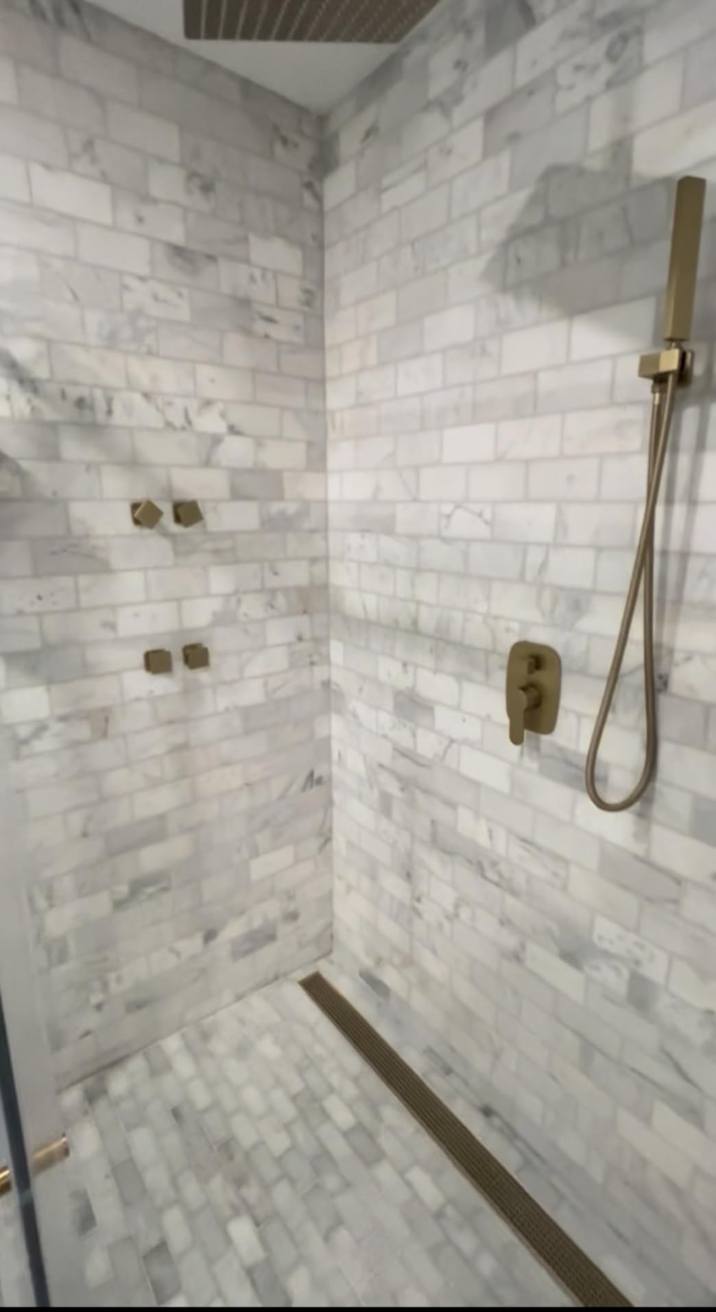 Brushed Gold Shower System with 4 PCS Shower Body Spray Jets & 12'' Ceiling Shower Head & Handheld Spray, DASAN Full Body Shower Faucet System with Jets Rainfall Shower Combo Set, SA-SS03BBG-S12C customer photo 1