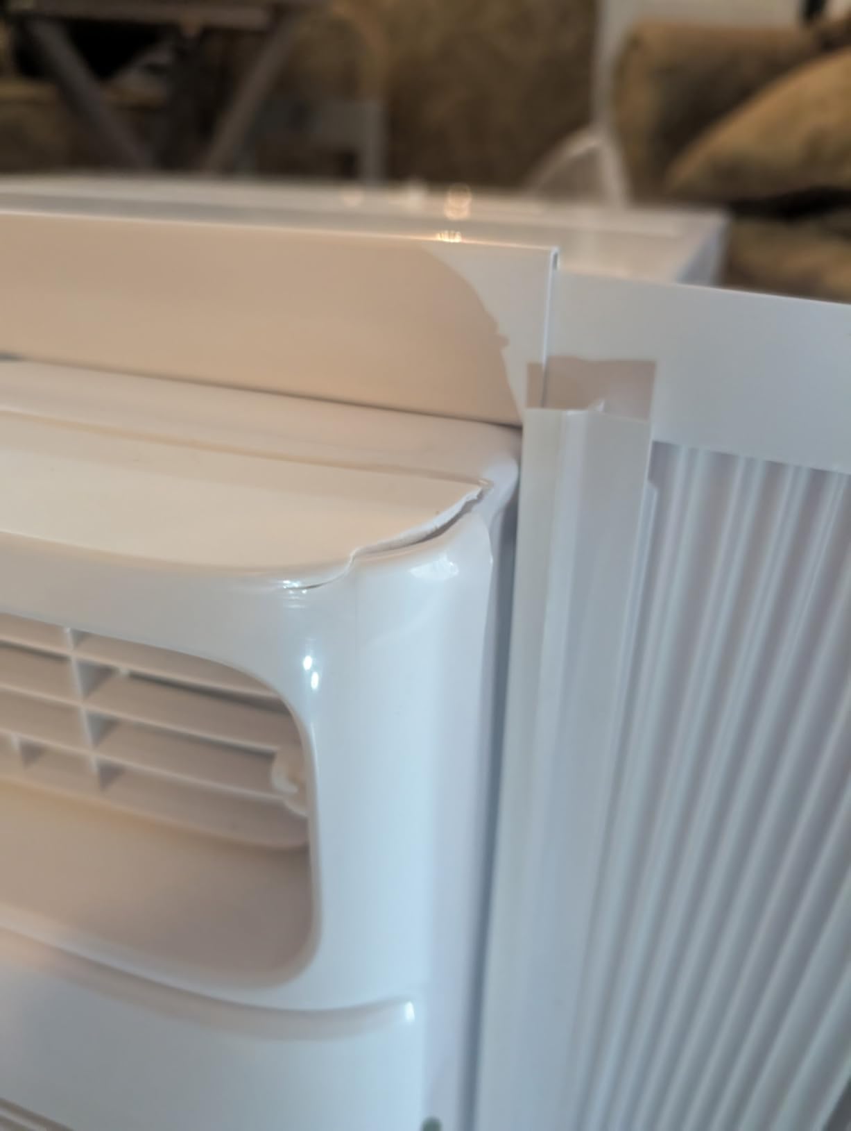 Frigidaire 24,000 BTU Smart Inverter Window Air Conditioner with Wi-Fi and Energy Star Certification, Cools Up to 1,020 Sq. Ft., Ultra Quiet Operation, White customer photo 1