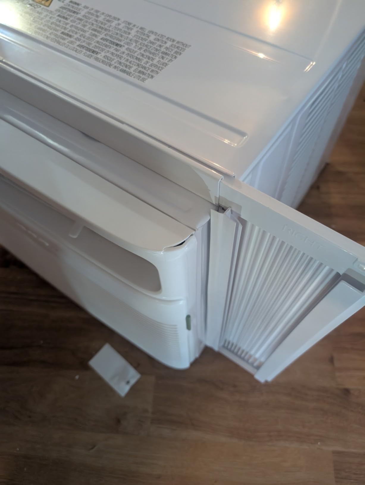 Frigidaire 24,000 BTU Smart Inverter Window Air Conditioner with Wi-Fi and Energy Star Certification, Cools Up to 1,020 Sq. Ft., Ultra Quiet Operation, White customer photo 2