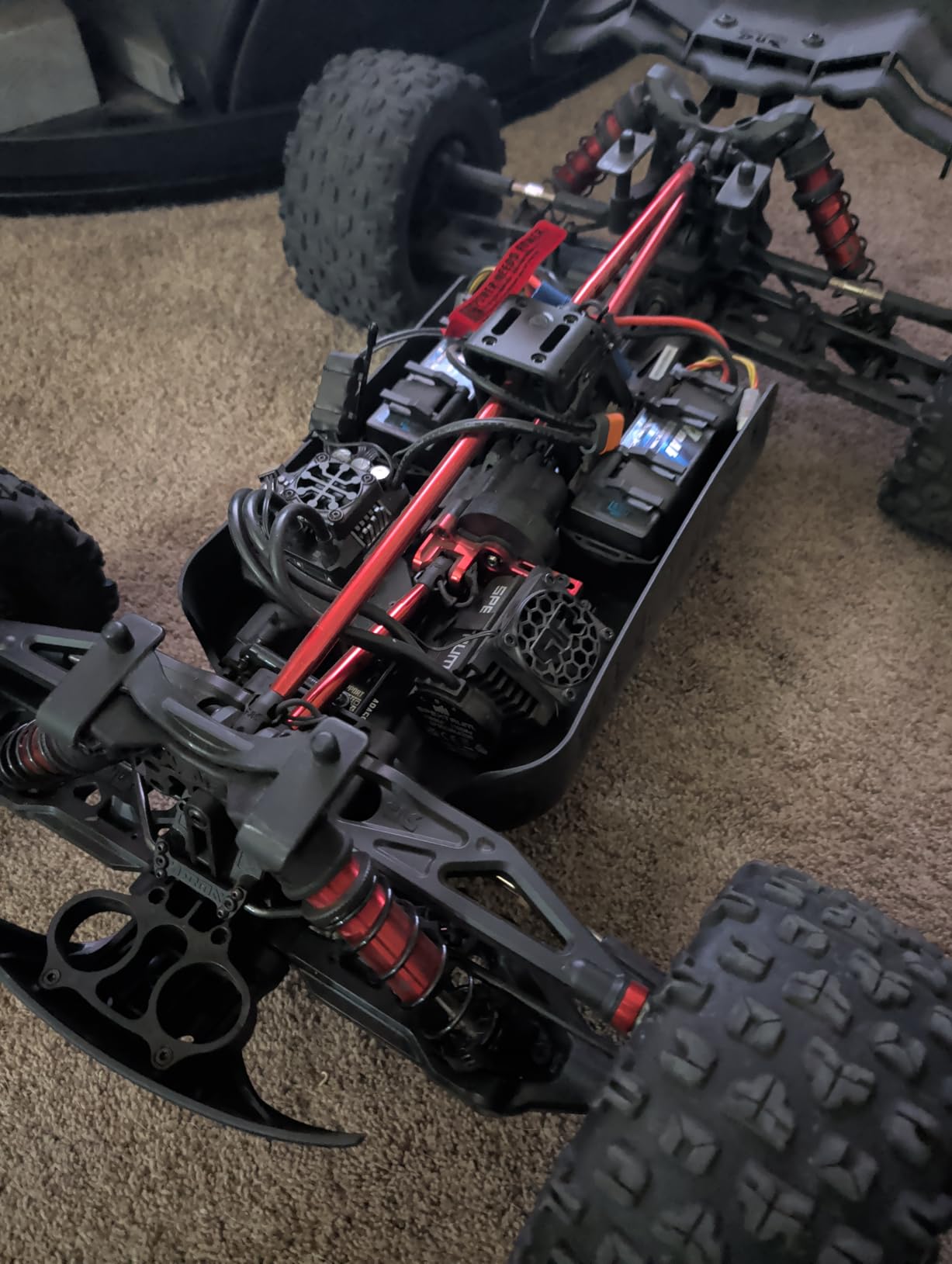 ARRMA RC Truck KRATON 4X4 8S BLX 1/5 Speed Monster Truck Black, RTR (Transmitter and Receiver Included, Batteries and Charger Not Included) customer photo 1